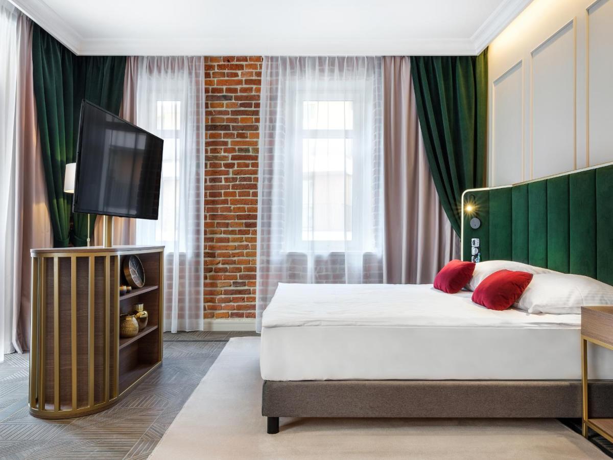 Golden Queen Deluxe Jacuzzi Apartments - Old Town Cracovia Exterior foto
